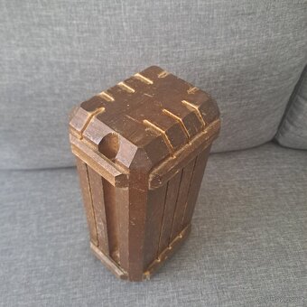 Dřevěný stojan nože - 3