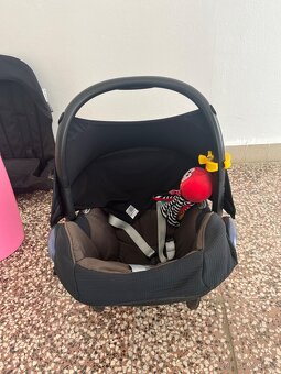 Kočárek s příslušenstvím a doplnky - 3