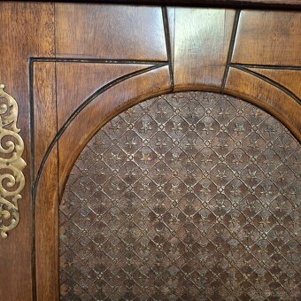 starožitná skříň - 3