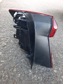 Škoda Karoq zadni pravé světlo - 3