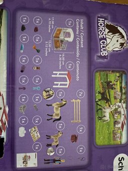 Schleich stáj a tři koníci - 3