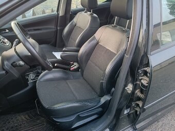 Peugeot 207 GT - 3