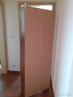 Policová knihovna - 3