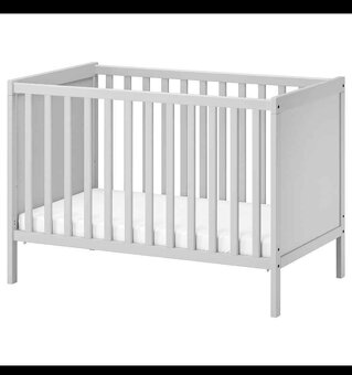 Přebalovací pult, skříň a postýlka SUNDVIK IKEA celý pokojíč - 3