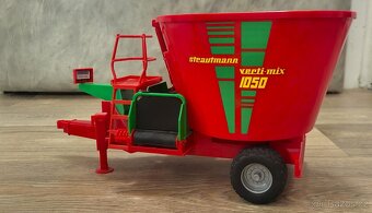 Bruder míchačka na krmivo STRAUTMANN - 3