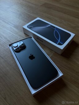 IPhone 16 Pro Max 256GB černý - 3