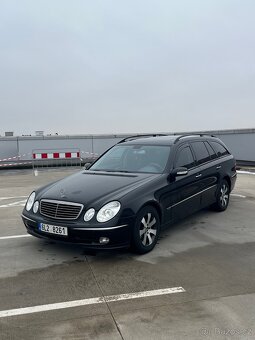Mercedes E270 - 3