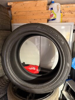 Pneu 285/40 r21 - 3