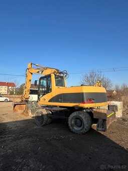 CAT 318 C - 3
