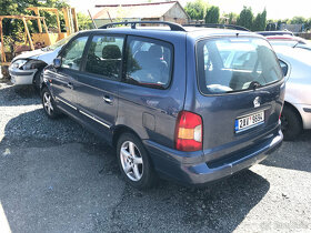 Hyundai Trajet 2,0CRDi 83kW 2002 7mist - dily - 3