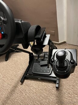 Logitech g29 + řadička + stojan + sluchátka - 3