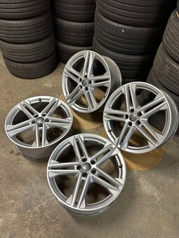 Orig. ALU Audi 5x112, ET39, R20, 8.0J, 80A601025N, Q5 SQ5 - 3
