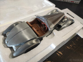 1:18 CMC M-134 Bugatti 57 SC Corsica Roadster, 1938 - 3