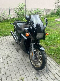 Kawasaki gpz 900R - 3