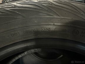 Nokian WR SUV 215/65/17 - 3
