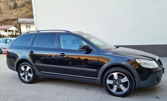 Škoda Octavia Scout 2.0 TDI 103kw 4x4 Individual + WEBASTO - 3