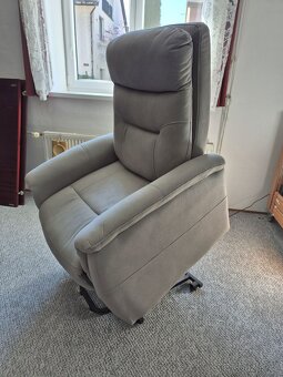 Relaxační křeslo s elektrickým polohováním - 3