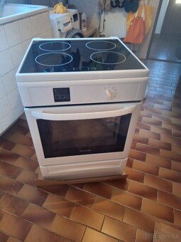 Trouba s indukční deskou Brandt - 3