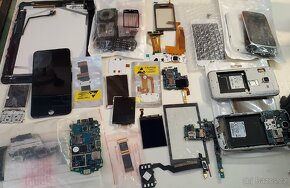 Mobil - Tablet - vše určeno na náhradní díly - 3