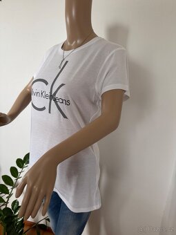 Bílé tričko Calvin Klein Jeans vel. M - 3