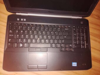 Dell Latitude E5520 - 3