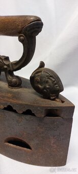 Starožitná žehlička - 3