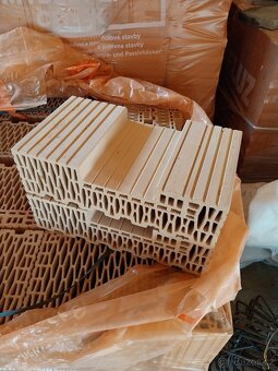 Heluz Family 44 broušená + doplňkové cihly - 3