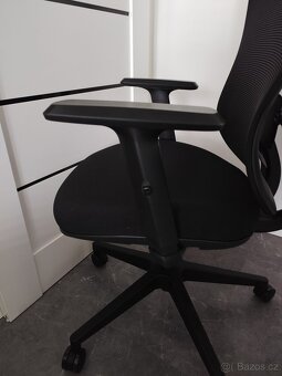 Černá kancelářská židle - 3