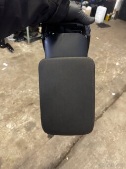 Sedačky audi a4 b8 - 3