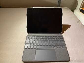 iPad Air 4 (2020) 64GB + Apple Pencil 2 + Logitech Combo - 3