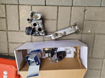 Egr ventil (koncern) z motoru cayd - díly - 3