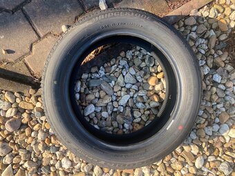 Pneu 185/55R16 - 3