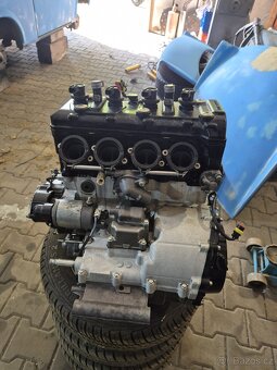 Motor Suzuki GSX-R 750 k8 - 3