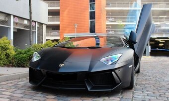 Lamborghini Aventador LP700-4 - 3