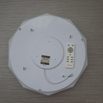 Stropní bílý plastový LED lustr Ecolite - 3