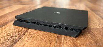 Sony Playstation 4 Slim (CUH-2116A) 500 GB černá - 3