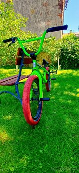 Zelené BMX kolo - 3