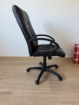 Kožené houpací křeslo k PC - 3