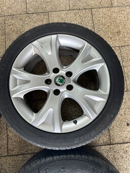 Skoda Pallas ALU kola R17 5x112 s letní pneu 225/45R17 - 3