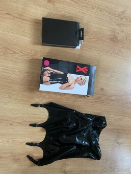 Latexový korzet vel. M - 3