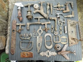 Staré koňské pruvlecky, přezky, mosazné věci - 3