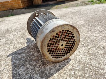 Motor z kalového čerpadla Feka 03 - 3