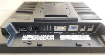 19“ displej HP L1955 – potřeba opravit - 3