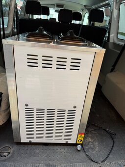 Zmrzlinovač VEVOR s nočním režimem - 3