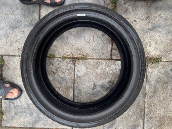 Dvě letní pneu 235/35/20 Pirelli - 3