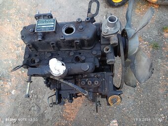 Motor yanmar model 3tna72uk - 3