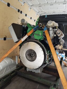 Motor TATRA 815 V8 ČKD AD28 - 3