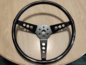 SPORTOVNÍ VOLANT ŠKODA,TRABANT ZRENOVUJI-OBŠIJI-PRODÁM - 3