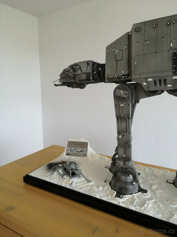 Mistrovské repliky Star Wars AT-AT, limitovaná edice, akrylo - 3