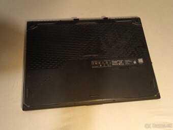 Herní Notebook Asus Rog Strix 17" i7 RTX2060 2xSSD 64gb RAM - 3